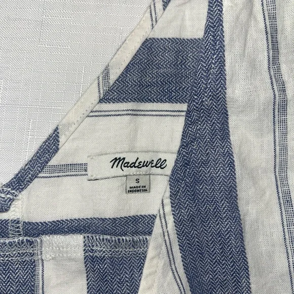Madewell Linen-Blend Side-Tie Tank Top small
Blue and White Striped Linen Shirt - Picture 6 of 6